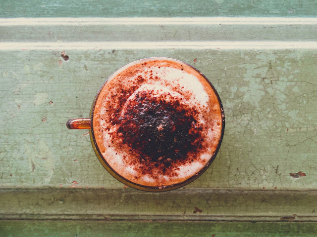 Lisbon Portugal Blog, Lisbon Portugal Photography, Best places to visit in Portugal, Lisbon Portugal Cafe De Garagem