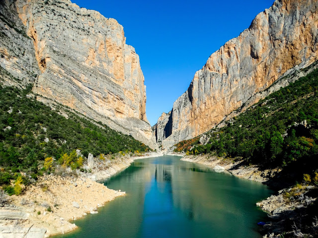 Hiking The Mont-Rebei Gorge,&nbsp;Spain