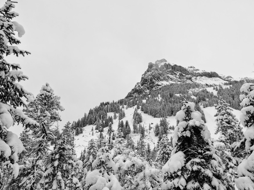 Lake Oeschinensee Traveling to Switzerland Blog, Switzerland Blog, Lake Oeschinensee in winter