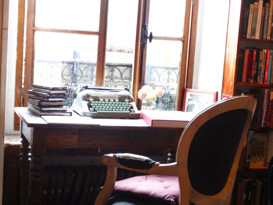 Paris Travel Photography, Shakespeare and Company, Paris things to do, Paris unusual things to do 