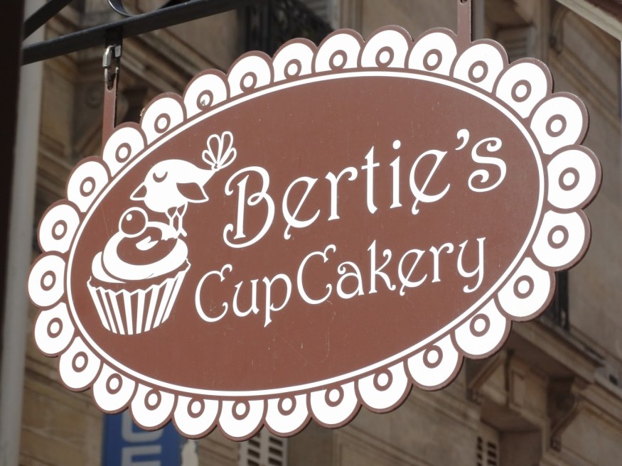 Paris Travel Photography, Shakespeare and Company, Paris things to do, Bertie's Cupcakery Paris