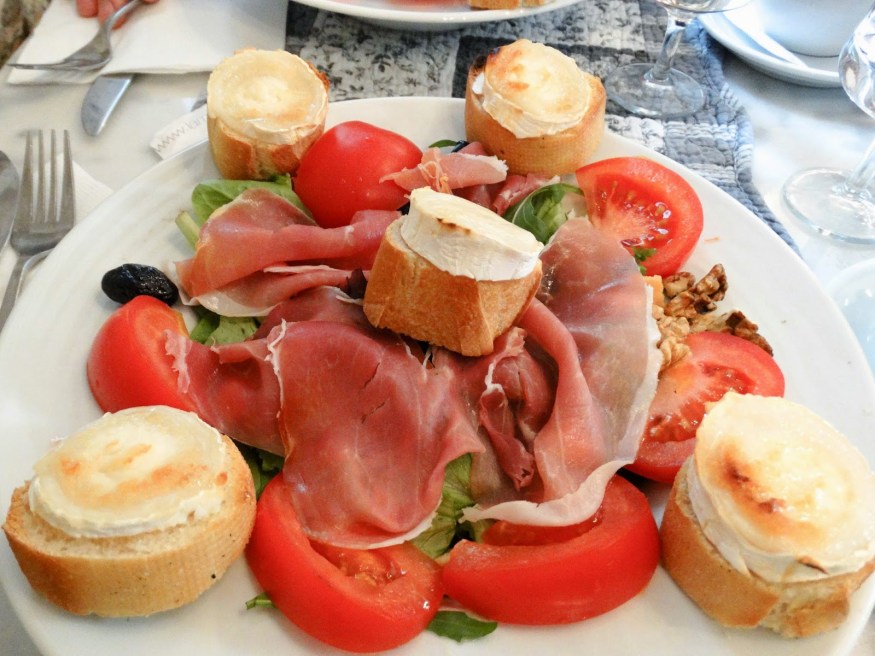 Road trip to provence France, weekend away in France, visiting Provence France, Gordes France Restaurant